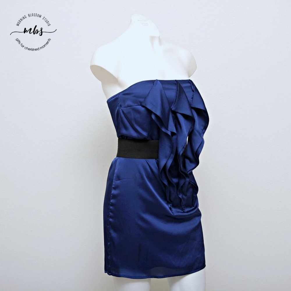Kaitlyn Ruffle Belt Strapless Mini Dress - Picture 4 of 10